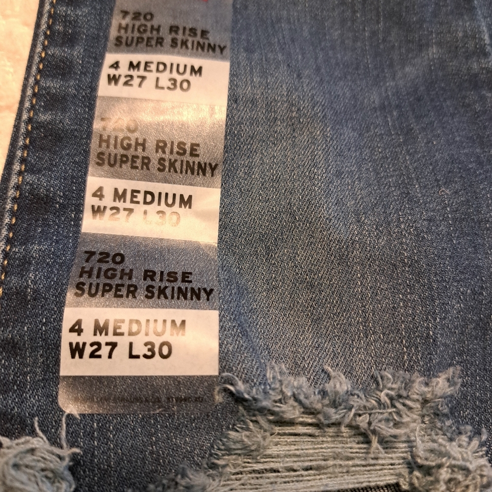 Levi's 720 Jeans - Picture 5 of 9